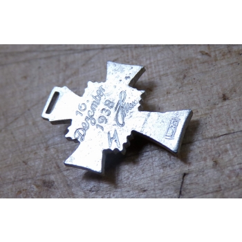 Miniatura krzyża matki