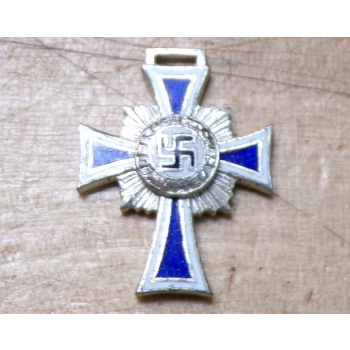 Miniatura krzyża matki