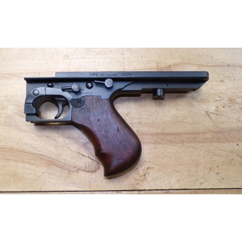 Chwyt z mechanizmem spustowym pistolet maszynowy Thompson M1